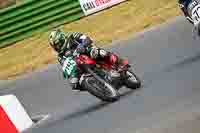 Vintage-motorcycle-club;eventdigitalimages;mallory-park;mallory-park-trackday-photographs;no-limits-trackdays;peter-wileman-photography;trackday-digital-images;trackday-photos;vmcc-festival-1000-bikes-photographs